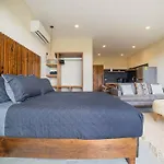 Luxury Oasis Vibes Jungle Retreat Beach Access